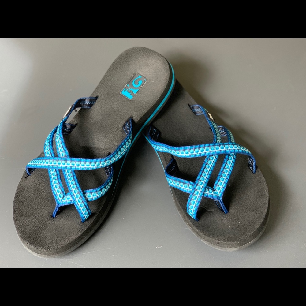 Teva Olowahu Women’s Sandal Flip Flop